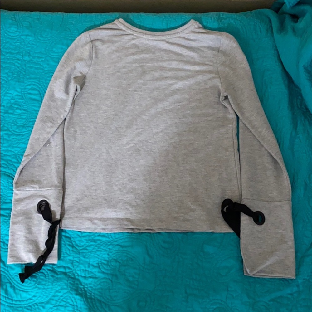 Cute long sleeve shirt - Picture 2 of 2